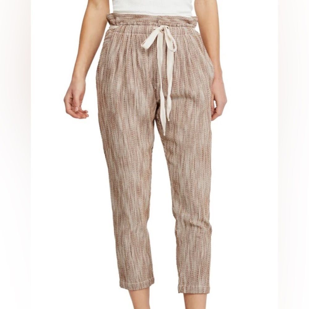 FREE PEOPLE LIGHT AT SUNRISE CROP PANTS IN
BEIGE Size 4